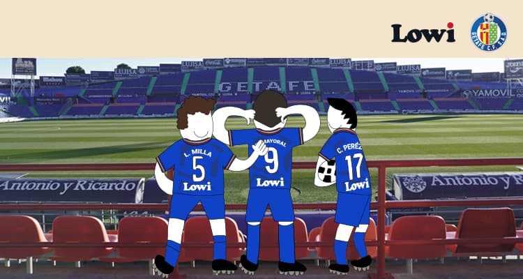 Jugadores del Getafe CF luciendo la camiseta con el patrocinio de Lowi