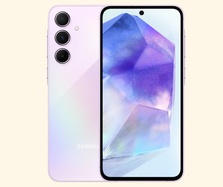 Samsung Galaxy A55, foto del teléfono por delante y detrás